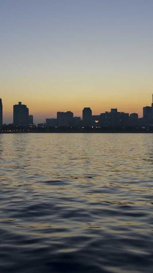 哈密瓜几月份吃截图3